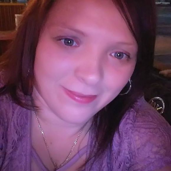 Meet your Posher, Tabitha - Picture 1 of 1